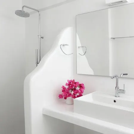 Chloe - Private Beachfront Villa